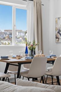 Luxury Coastal Retreat Sleeps 8 with Parking - 3