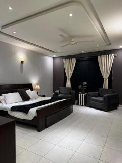 Luxury 1 bhk F11 abu dhabi towers, Self checkin - 0