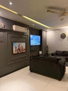 Luxury 1 bhk F11 abu dhabi towers, Self checkin - 7