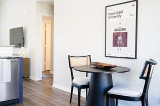 Near A&M: Sleeps 8, Firepit, Pet-Friendly | Cozy Home - 2