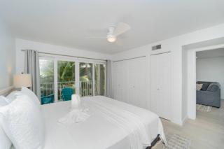 7Mile Family Resort 2b 2ba Condo - 0