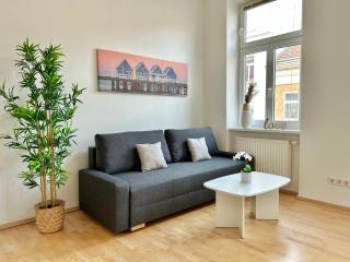 Central Stylish Apartment with Free Parking - 0