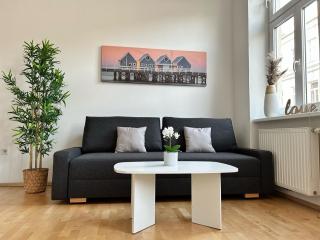 Central Stylish Apartment with Free Parking - 9