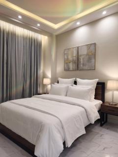 Skyline Apartments Luxury 2BR with Home Cinema - 0