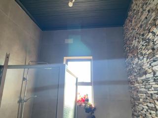 Forest Hill House - 2 Bedroom Villa in New Kasama - 3