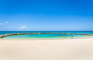 7Mile Beach Resort 2b2b Condo - 2