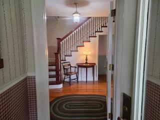 The Marr House in Greene - 9