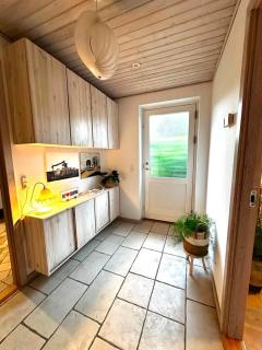 Cozy Private Forestside Stay - 3