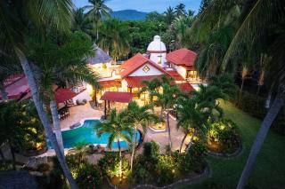 Private Beachfront Villa, Pool, Jacuzzi & Meals - 8