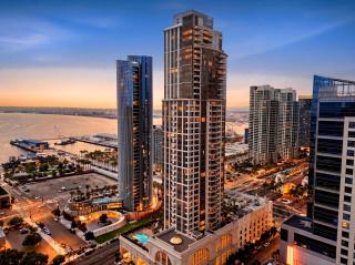 Zenzilla Resort Amenities & Panoramic City Views - 8