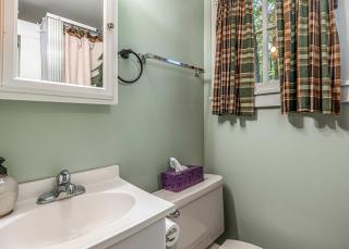 Cedarwood Cabin resort amenities Lake Beach - 3