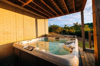 Lights Camera Cabin - Outdoor Theater - Views - 6