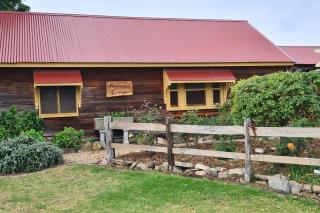 Peppercorn Cottage - Your Romantic Coastal Getaway - 4