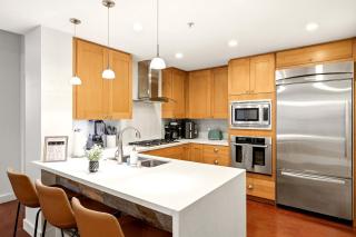 Electra Manor 2BR Patio & Resort Amenities - 3