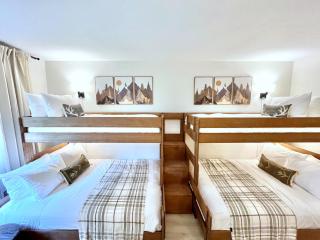Upscale Family Suite - Remodeled - Sleeps 6 - 1020 - 0