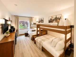 Upscale Family Suite - Remodeled - Sleeps 6 - 1020 - 7