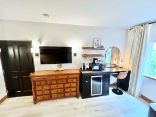 Upscale Family Suite - Remodeled - Sleeps 6 - 1020 - 2