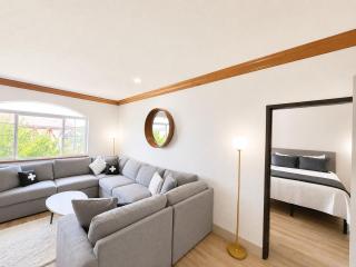 Designer King Villa - Full Kitchen - Pool - 2073 - 1