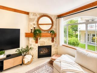 Remodeled King Villa - Full Kitchen - Pool - 1022 - 8