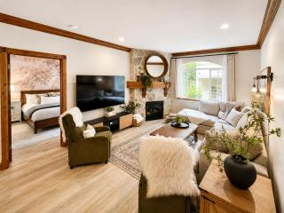 Remodeled King Villa - Full Kitchen - Pool - 1022 - 5