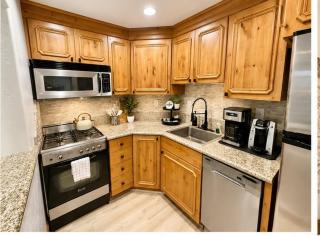 Remodeled King Villa - Full Kitchen - Pool - 1022 - 1