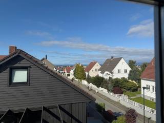 Quiet 2-bedroom near SUS Våland and city centre - 4