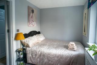 No10 Bristol 2 Bedroom house with private garden and driveway - 2