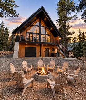Luxury A-Frame w Sauna & Hot Tub that sleeps 10 - 0