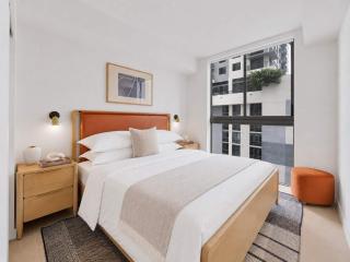 Modern Downtown Miami Retreat with Private Balcony - 7
