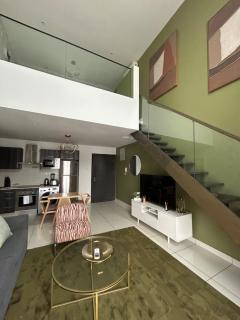 Luxury studio at Embassy Gardens - 4