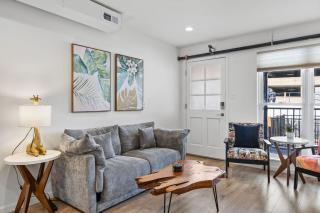 Main Street 2BR - Walk to Dining & Riverfront - 8