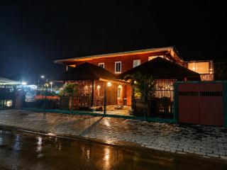 Spacious 2-Bedroom Apartment with Veranda - 7