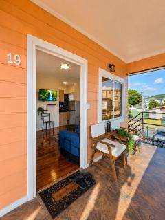 Spacious 2-Bedroom Apartment with Veranda - 2