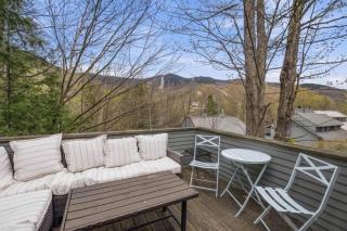 Cozy & Modern Loon Mountain View Condo - 9