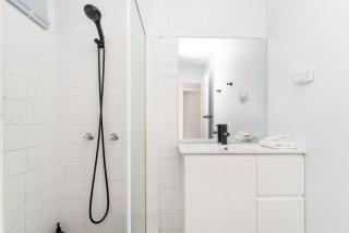 West End Executive Retreat | 2BR & Secure Parking - 1