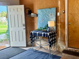 Private 2BR Basement Suite with Kitchenette and W&D - 9