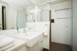 Lovely 2 Bedroom Serviced Apartment & Free Parking - 9