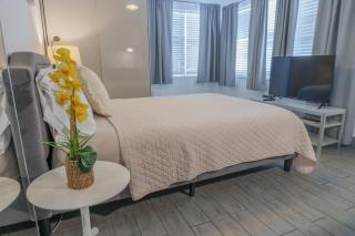 Cadillac Mimo Motel - 2
