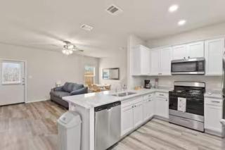 HUGE Quadplex 12Br10Ba Near Sea World Sleeps 32! - 8