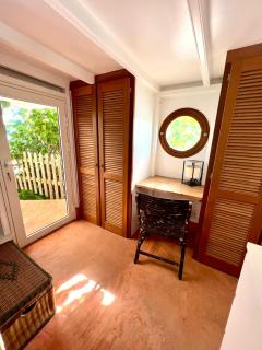 Oceanfront Home in St Barth, 2BR, Steps from the water in Petit-Cul-de-sac - 4