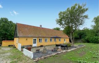 4 Bedroom Beach Front Home In Vejby - 0