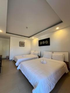 Michaela Angelo Transient House - Maz Polinaire Beach Resort - 3