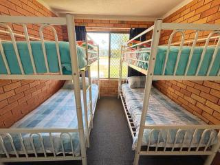 Cameo Court 2 - Bring your own linen - 4