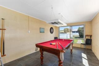 No Vew Coastal Accommodation - Close to beach Big groups Ducted heating & cooling - 5