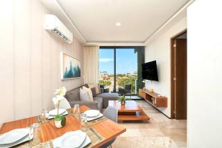 2 Bdrm Ocean View Private Pool Heart Of Town - 1