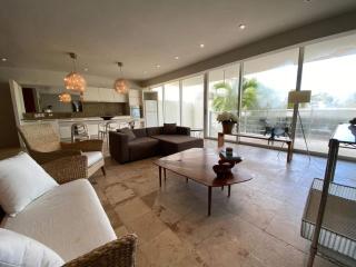 Magia Beach Side Condos - 9