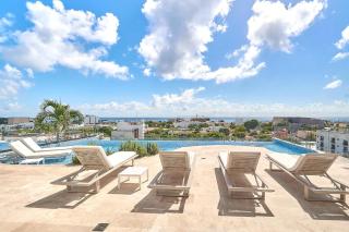 Coastal Escape W Rooftop Pool, Gym & Beach Walk - 5