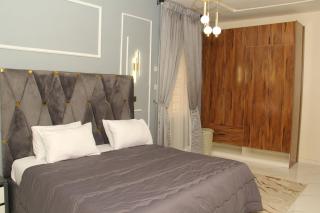 LuxeStay Lekki - 3