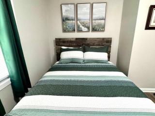Soothing Greens Color Peaceful 3 BR 1BA Dwelling - 2