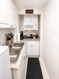 Private Suite Near Hard Rock & Beaches - 3